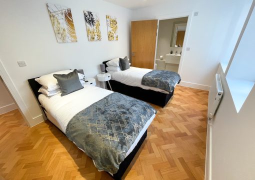 Modern Town Centre Apartment
