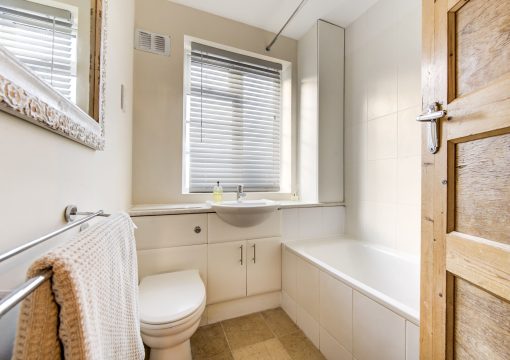 Modern Flat Near Pitshanger Park