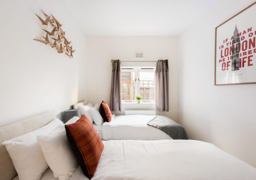 Ealing garden flat by Walpole Park