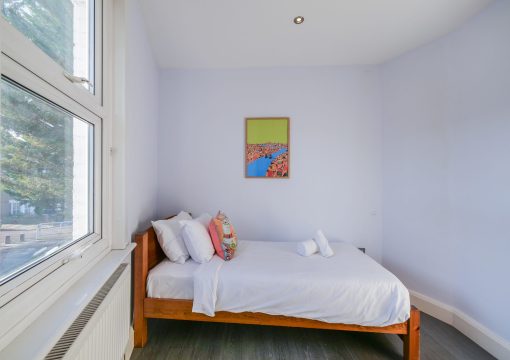 Finchley Central 3BR Flat + Private Garden