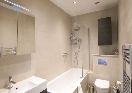 Finchley Central 3BR Flat + Private Garden