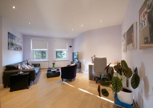 Finchley Central 3BR Flat + Private Garden