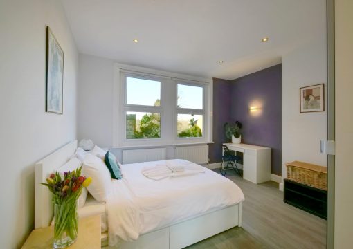 Finchley Central 3BR Flat + Private Garden